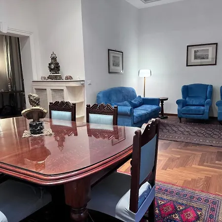 Lejlighed Into The Arc, Palace Of The Ambassadors, Coppede