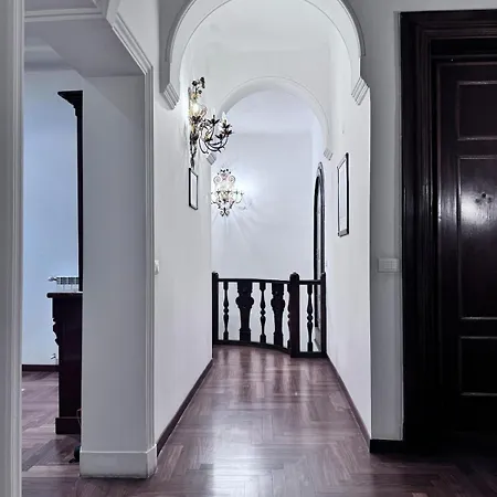 Into The Arc, Palace Of The Ambassadors, Coppede